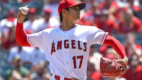 Shohei Ohtani brilló intensamente en su primera apertura como pitcher en Anaheim.