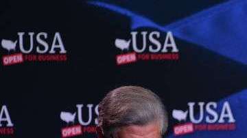 Trump en la mesa redonda en Hialeah.  MANDEL NGAN/AFP/Getty Images