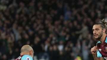 El inglés Andy Carroll le dio el empate de último minuto al West Ham United contra el Stoke City.  (Foto: Catherine Ivill/Getty Images)