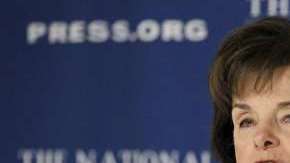 Feinstein dijo que espera una "conversación interesante" con el CEO de Facebook, Mark Zuckerberg