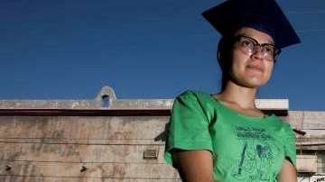 Lulú Martínez  fue castigada por supuestamente 'instar a una protesta'.