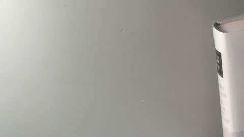 Display del nuevo libro de María Dueñas en el acto de presentación.