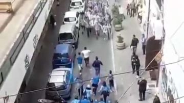 Aficionados del Napoli y la Juventus se encontraron en una calle de Turín