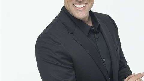 Regil se une a Rashel Díaz y Adamari López en “Un Nuevo Día”.