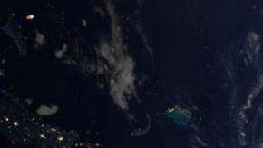 Imagen satelital de la NASA en momentos en que el huracán María azotaba a la isla el 20 de septiembre de 2017.