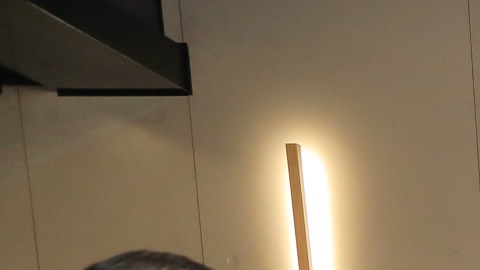 Carmen Solano De Carrier, dueña/operadora de varios restaurantes McDonald’s, reabrió la sucursal en el 3610 N. Clark St., en Wrigleyville, Chicago.