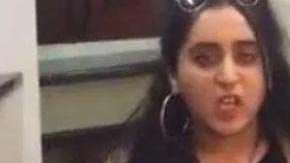 El incidente racista ocurrió en un establecimiento de comida en Inglaterra.