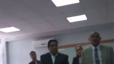 Jurado de titulación del estudiante de arquitectura de la UdG Foto: Captura de Youtube.