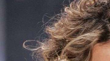 Rebeca de Alba se cayó del escenario.