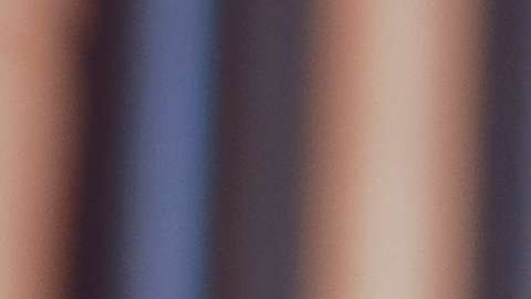 Una conversación en una cafetería, sin teléfonos celulares de por medio, es una actividad que ayuda a la pareja a mantener el amor.