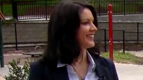 Un embarazo y un avión cambiaron la vida de estas dos mujeres.