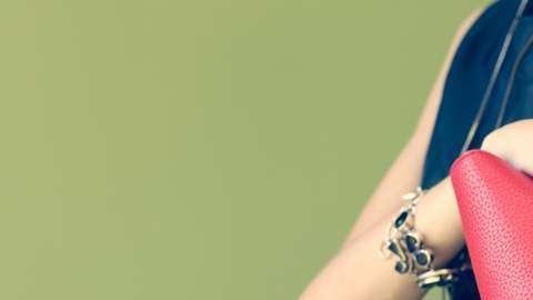 El peso de tu bolso no debe exceder el 10% de tu propio peso.