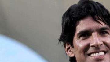 Sebastián Abreu se volvió realmente loco el sábado y agredió a la hinchada del Audax Italiano, su equipo.