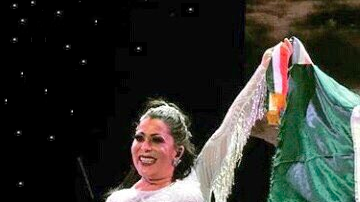 Alejandra Guzmán y Gloria Trevi siempre ondean orgullosamente la bandera mexicana, además de la LGBT.