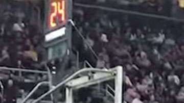 Tristan Thompson en la duela.