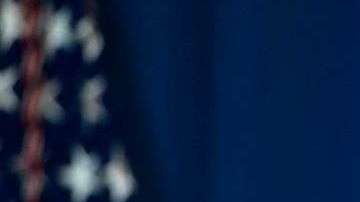 Trump ordenó un ataque militar masivo en 2017 contra Siria en represalia por el uso de armas químicas contra civiles.
