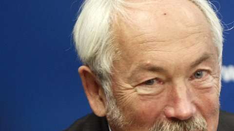 Peter Grünberg hizo un trabajo pionero que revolucionó el almacenamiento de datos.