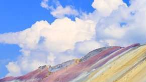 La Montaña de los Siete Colores queda a 5,200 metros sobre el nivel del mar.