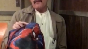 El sospechoso es buscado por las autoridades.