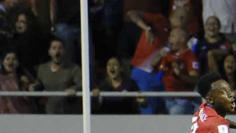 Kendall Waston es uno de los defensas de Costa Rica. EFE/Jeffrey Arguedas