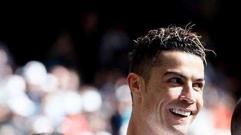 El delantero portugués del Real Madrid, Cristiano Ronaldo celebra su gol contra el Atlético de Madrid. (Foto: EFE/Mariscal)