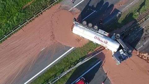 Seis carriles quedaron bloqueados hacia y desde la capital