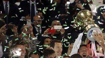 Juventus celebra tras ganar la final de la Copa Italia al AC Milán. (Foto: EFE/RICCARDO ANTIMIANI)