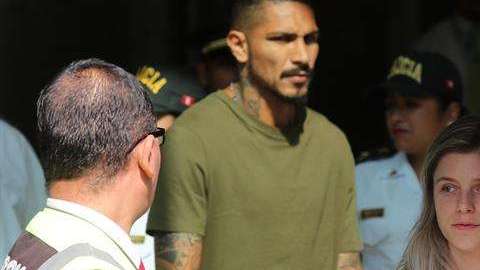 Paolo Guerero debe cumplir una suspensión de 14 meses