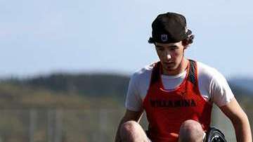 Este adolescente está luchando contra todos los obstáculos desde que tuvo un accidente que le dejó en silla de ruedas.