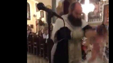 La ceremonia se habría realizado en Ayia Napa, en la isla mediterránea de Chipre.