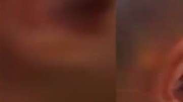 La reacción del bebé tras el beso de su papá emocionó al mundo.