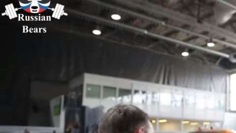 Un peculiar torneo de cachetadas se realiza en Rusia