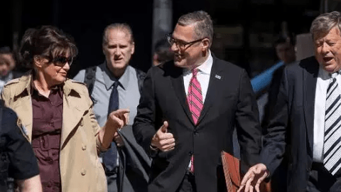 La Casa Blanca no se ha pronunciado sobre las intenciones migratorios de los padres de Melania