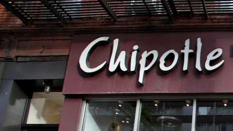 Hay más de 2,400 ubicaciones de Chipotle en todo el mundo.