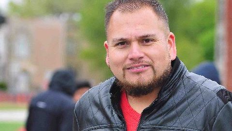 Elías Salto dirige una constelación de estrellas en el Real Celaya. (Javier Quiroz / La Raza)