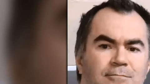 Rabson, de 42 años. acosaba a una niña de 14 a través de mensajes de texto.