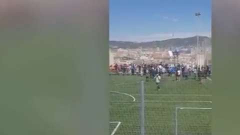 El derrumbe de la grada dejó once heridos, entre ellos dos menores de edad