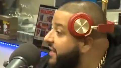 "Creo que la mujer debe alabar al hombre, al rey...”, indicó DJ Khaled en la entrevista.