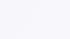 El vestido de gala a dos piezas es una de las grandes tendencia del 2018 para lucir moderna en la fiesta de graduación.