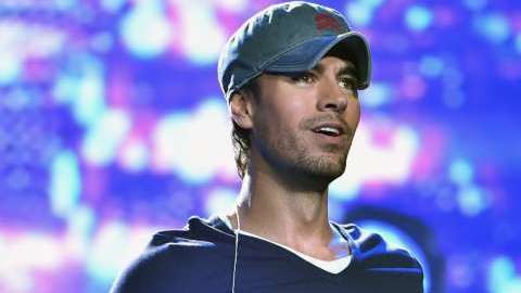 Iglesias se la vendió en 2004 al el exgerente general de la empresa 1-800-Pet-Meds y anestesiólogo Marc Puleo