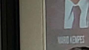 Hugo Sánchez (dcha.) junto a Mario Kempes en Nueva York.