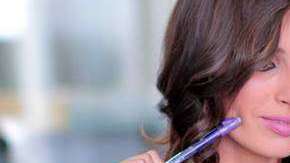 La periodista Ana Cobos combina maternidad y trabajo