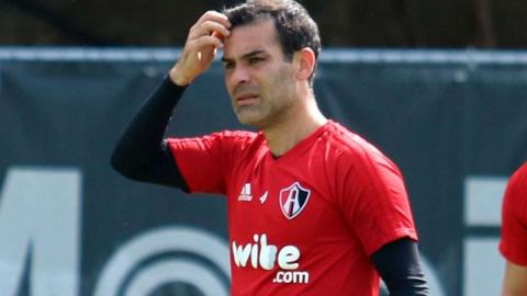 Rafael Márquez en un entrenamiento del Atlas, que por estos días andan de vacaciones. (Foto: Imago7/ Sandra Bautista)