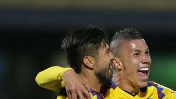 Oribe Peralta y Mateus Uribe del América festejan durante el juego de ida de los cuartos de final del Clausura 2018 de la Liga MX contra los Pumas. (Foto: Imago7)