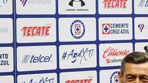 Pedro Caixinha, Guillermo Alvarez y Ricardo Pelaez  director técnico,  presidente y presidente deportivo de Cruz Azul. (Foto: Imago7/Marcos Dominguez)