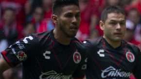 La chilena espectacular del colombiano Fernando Uribe en el Toluca-Xolos. (Foto: Imago7/Ismael Arroyo)