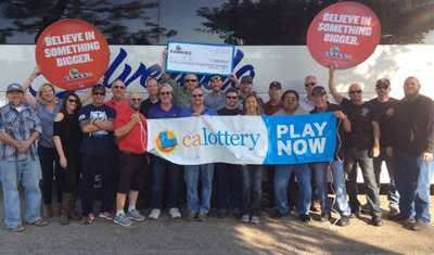 Los 22 ganaron casi $2 millones en la lotería.