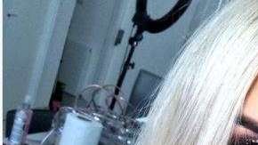 Jane ha gastado gran parte de su fortuna en cambiar su imagen; sin embargo, es infeliz.