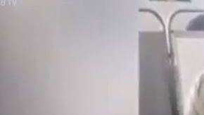 El insólito hecho ocurrió en Brasil y la víctima, un reo.