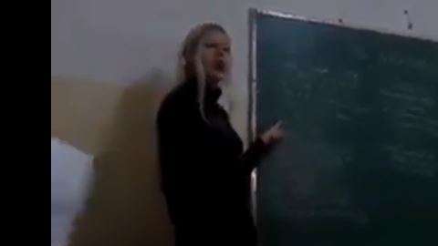 Así defendía a Hitler una profesora de Historia en plena clase.